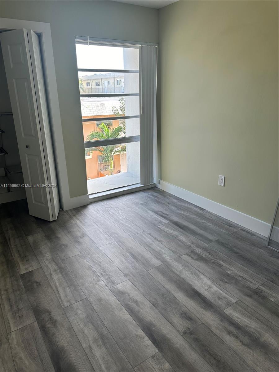 LA ARBOLEDA CONDO - Residential Lease