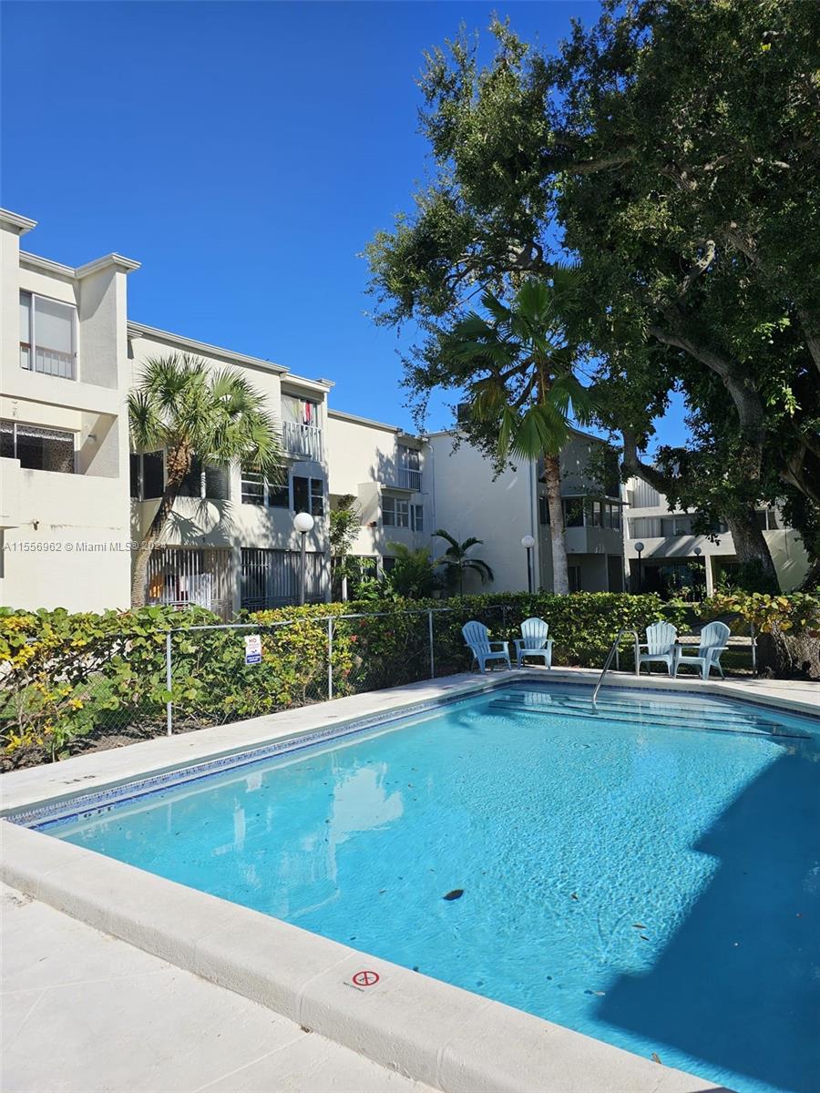 LA ARBOLEDA CONDO - Residential Lease