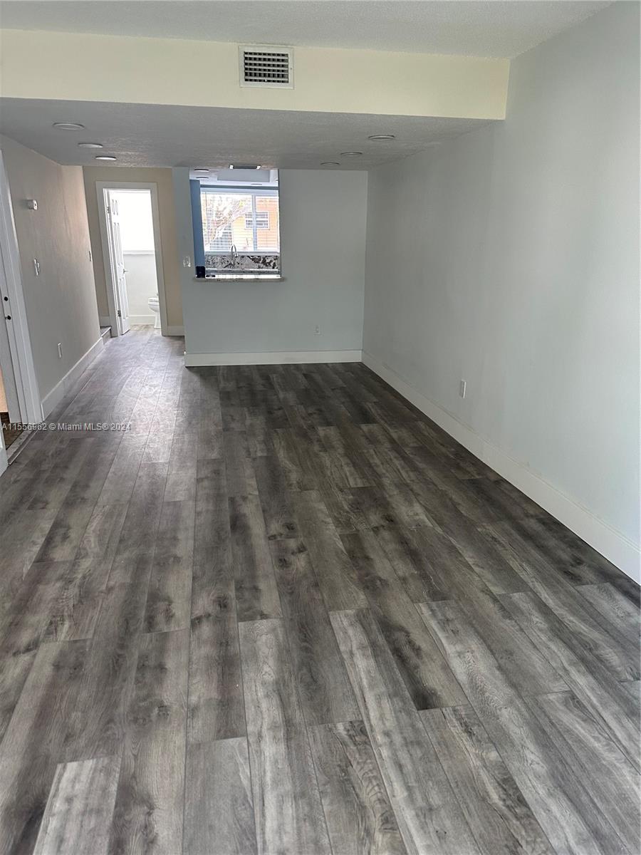 LA ARBOLEDA CONDO - Residential Lease