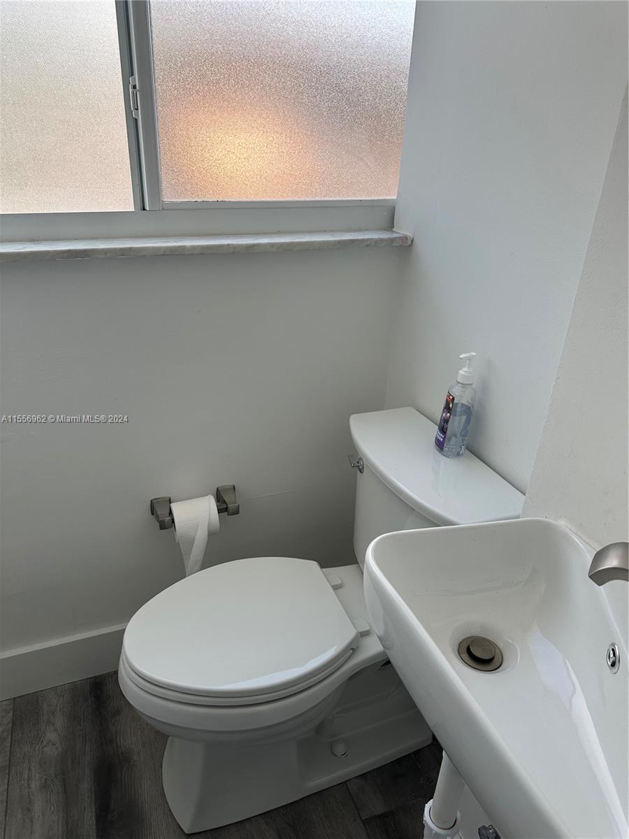 LA ARBOLEDA CONDO - Residential Lease