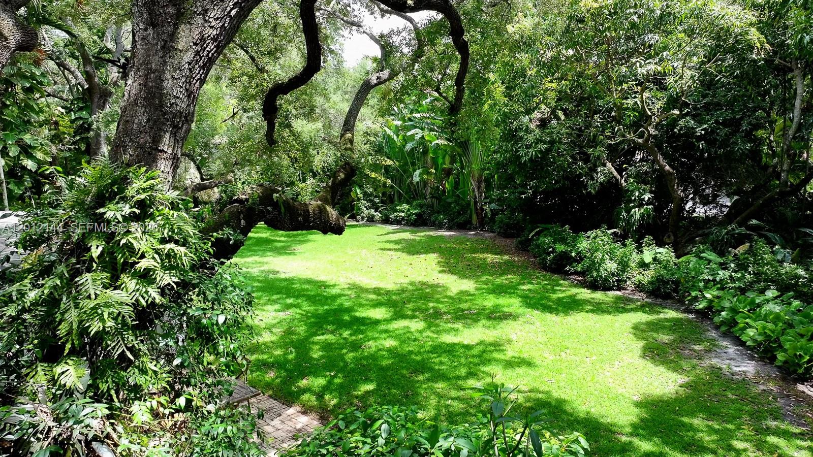 530 Melaleuca Ln