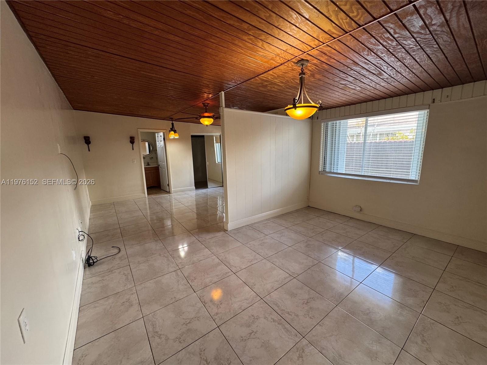 GOLF COURSE GARDENS RESUB - Residential Lease