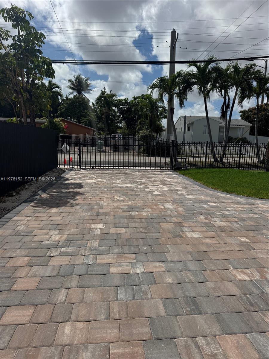 GOLF COURSE GARDENS RESUB - Residential Lease