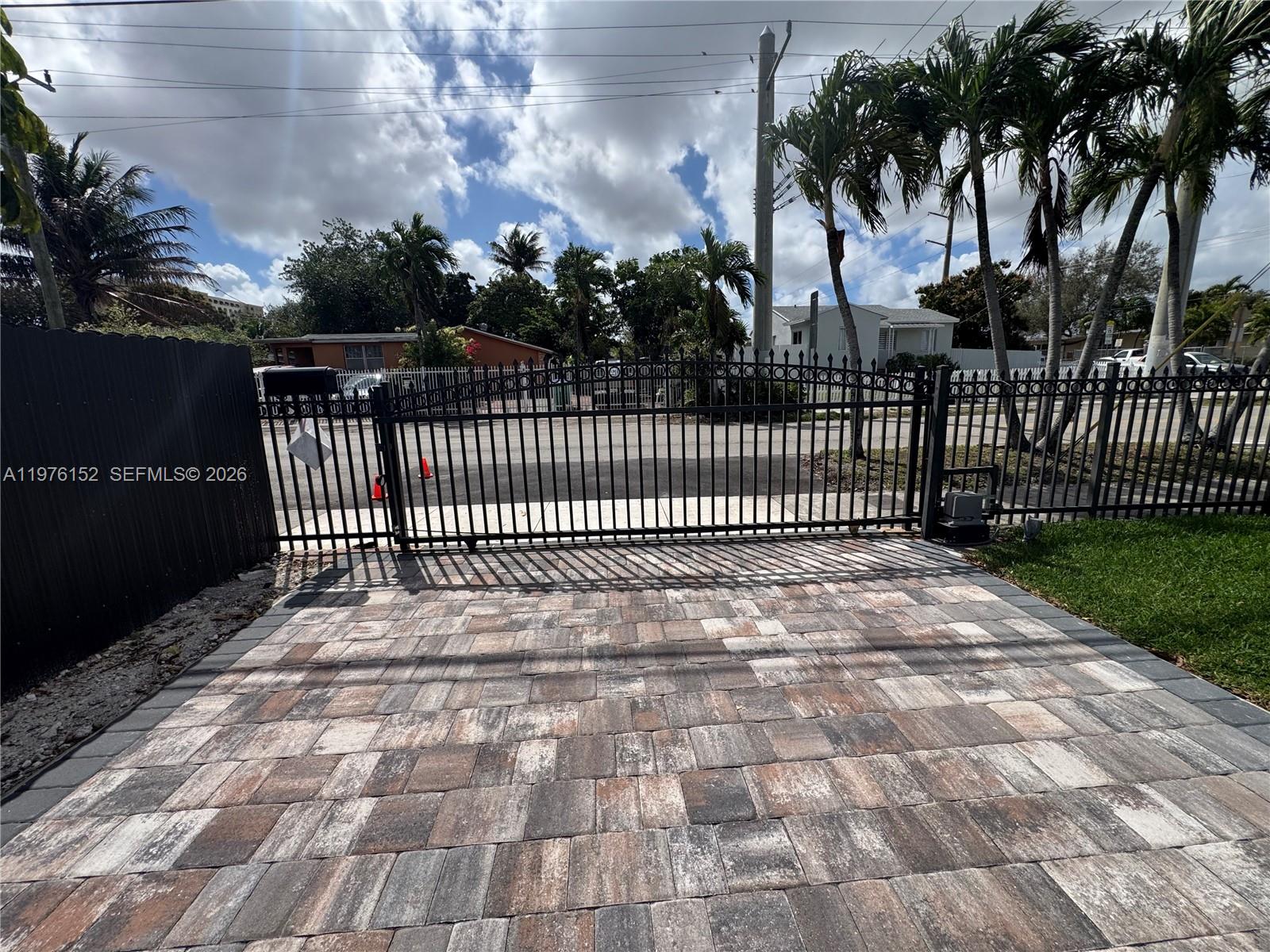 GOLF COURSE GARDENS RESUB - Residential Lease