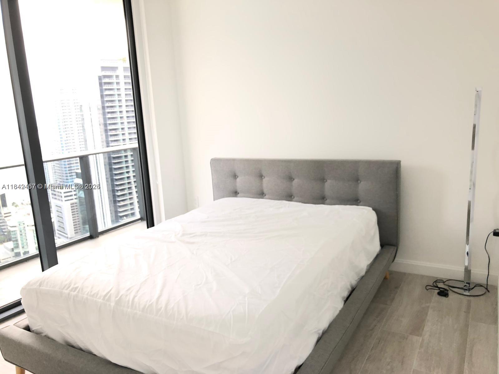 55 SW 9th St 4003