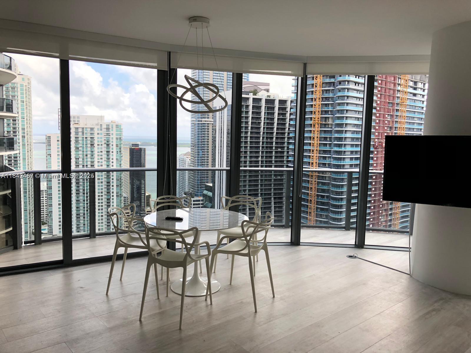 55 SW 9th St 4003