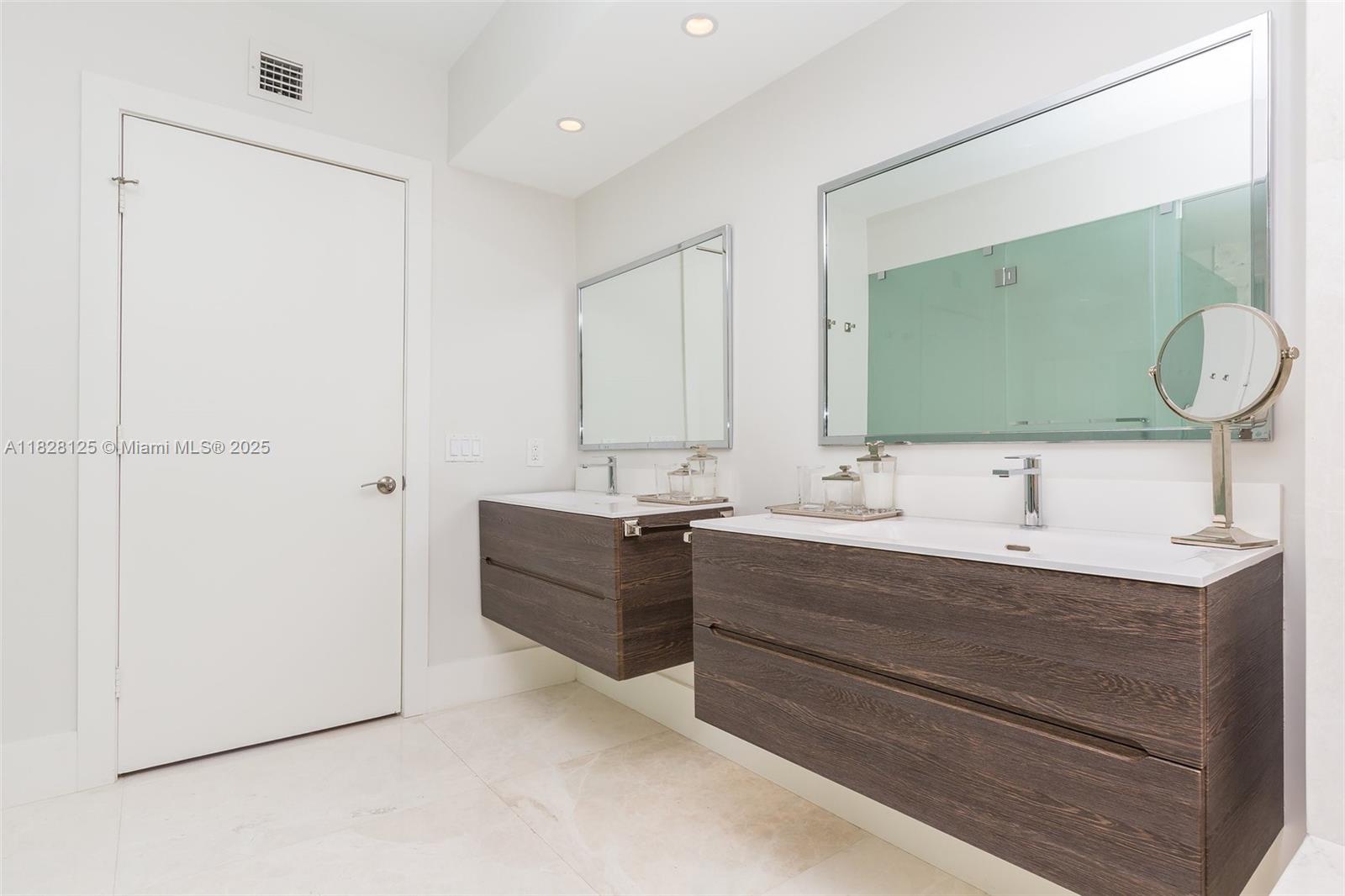 BEACH CLUB TWO CONDO - Residential Lease