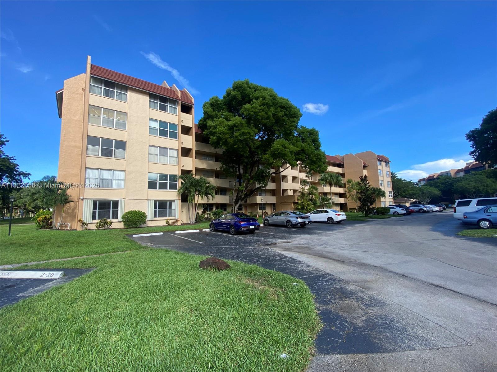 3801 Environ Blvd 212, Lauderhill, Miami-Dade County, Florida - 3 Bedrooms  
2 Bathrooms - 