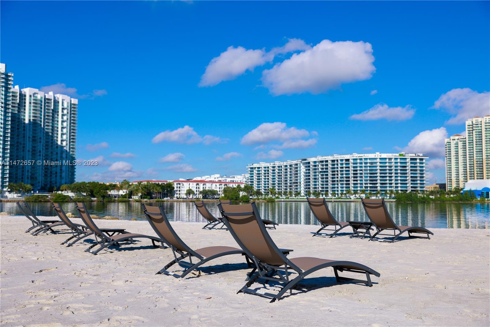 PRIVE CONDO - Residential