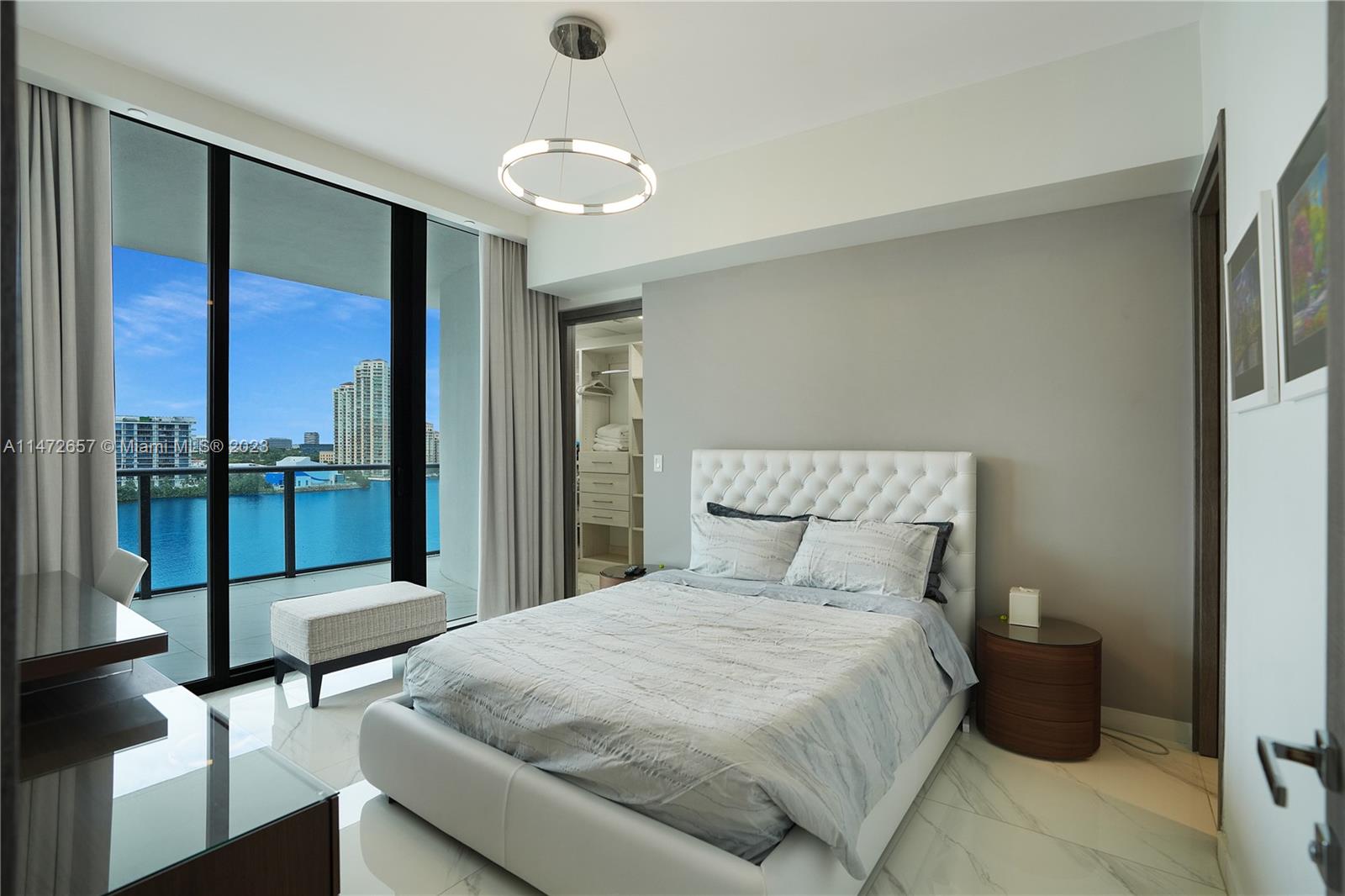 PRIVE CONDO - Residential
