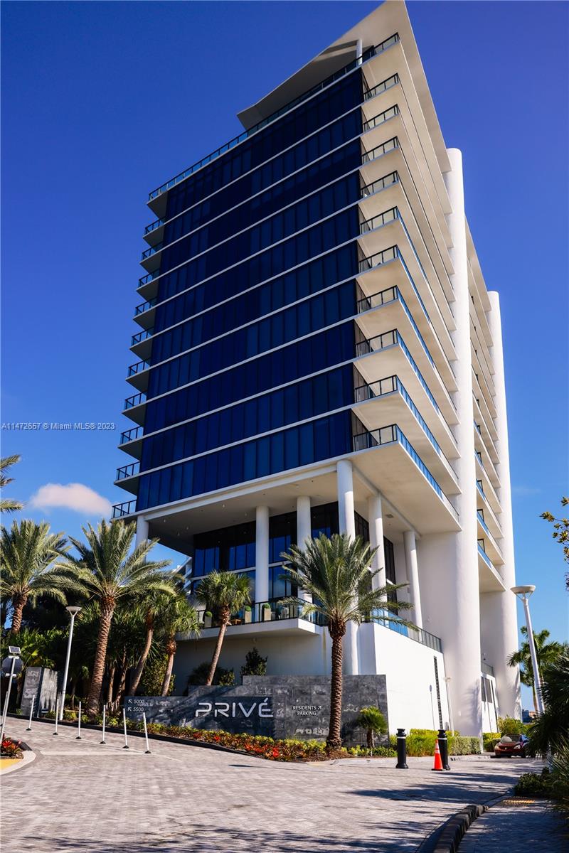 PRIVE CONDO - Residential