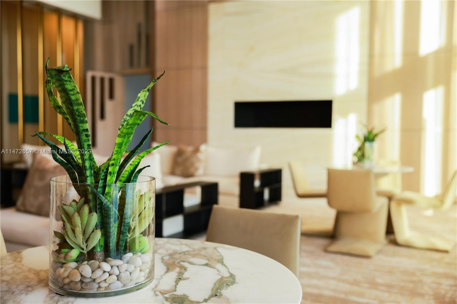 PRIVE CONDO - Residential