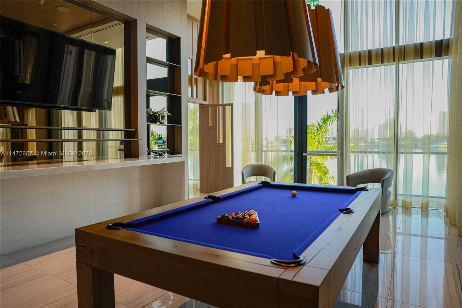 PRIVE CONDO - Residential