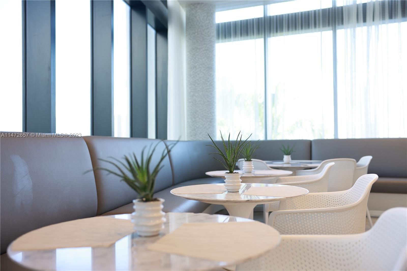 PRIVE CONDO - Residential