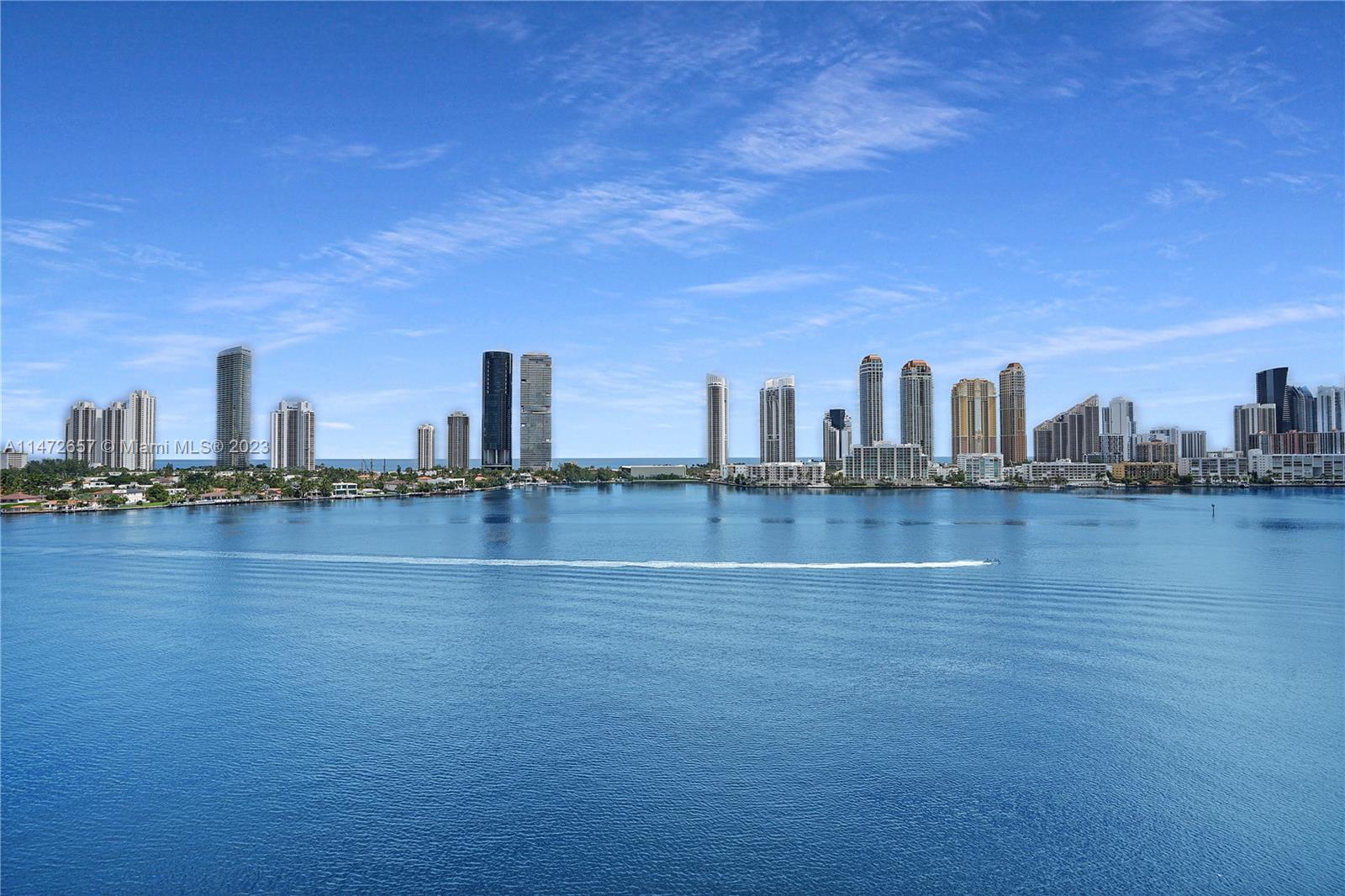 PRIVE CONDO - Residential