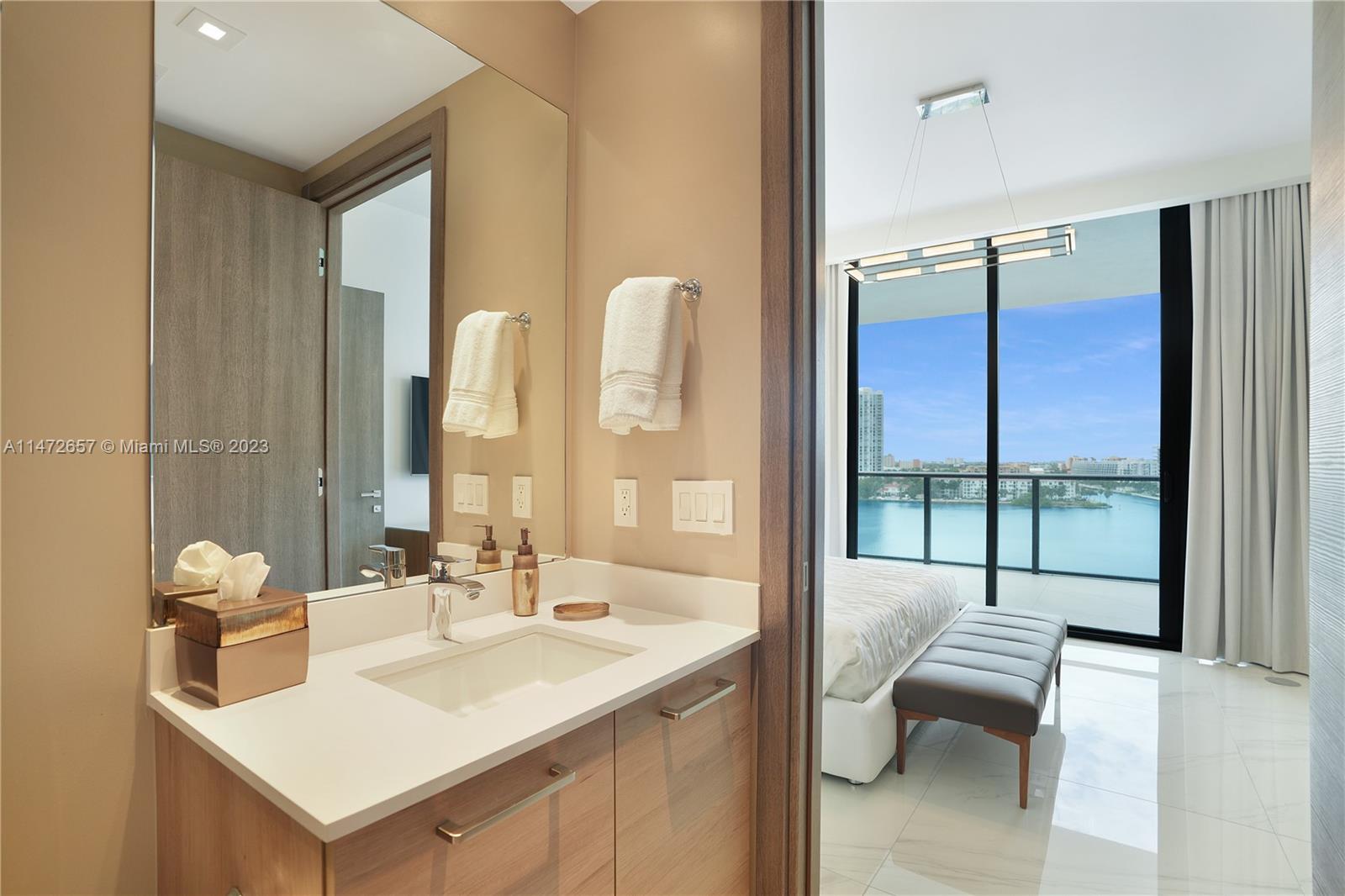 PRIVE CONDO - Residential