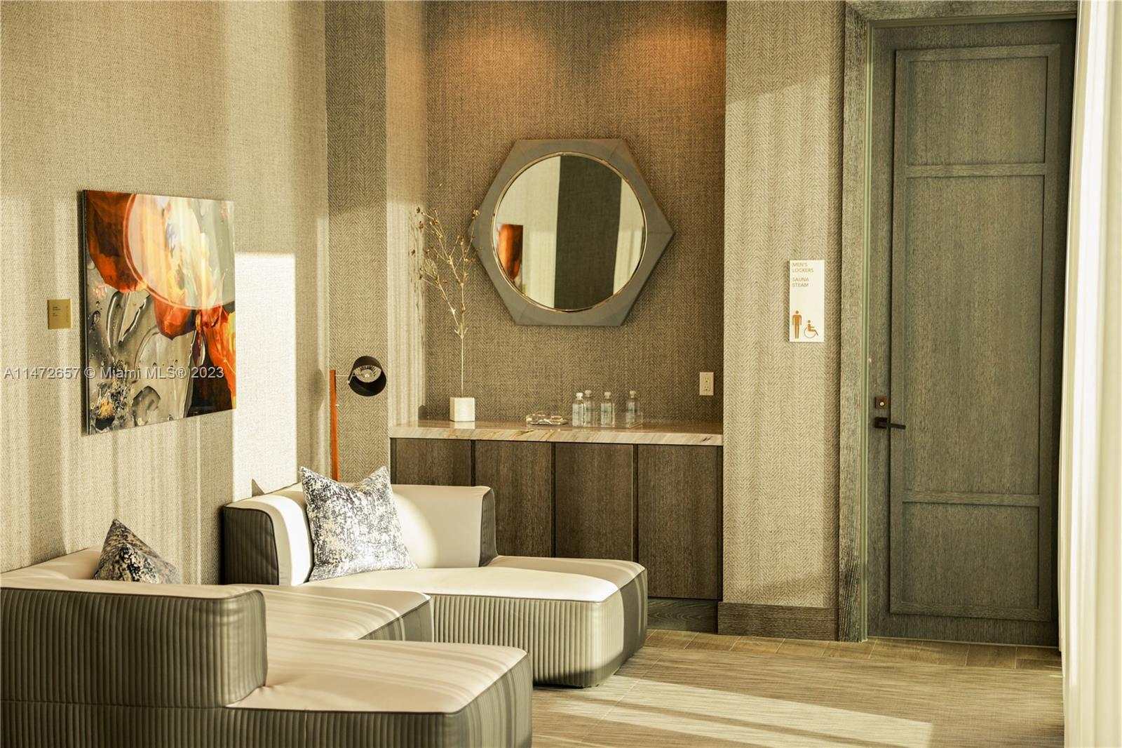 PRIVE CONDO - Residential