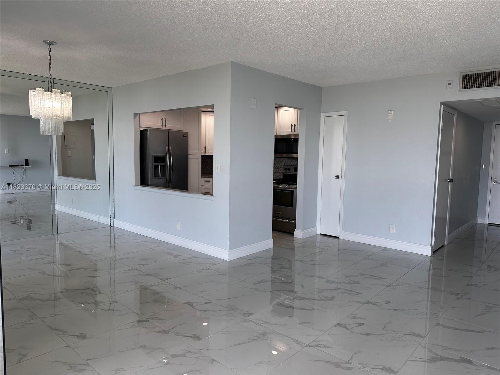 Beautiful 1 bedroom, 1.5 bathroom renovated condo available for rent in the desirable Country Club Drive. Tile floors throughout, updated kitchen, stainless steel appliances. Large and spacious bedroom with walk-in closet. Living room has floor to ceiling sliding doors that open up to large balcony overlooking the city. Amenities: 24 hours security, heated pool, fitness center, game room and more. A must see!