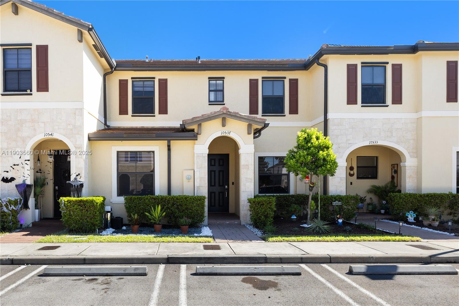 AQUABELLA SECTION TWO - Residential Lease