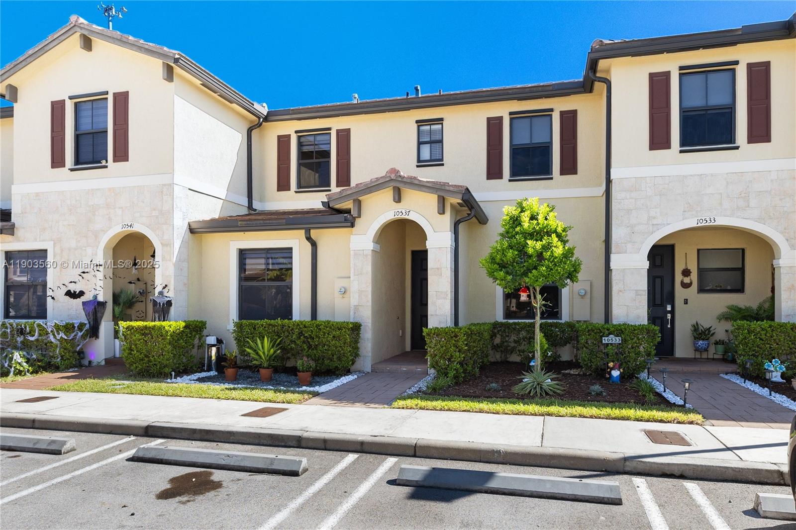 AQUABELLA SECTION TWO - Residential Lease