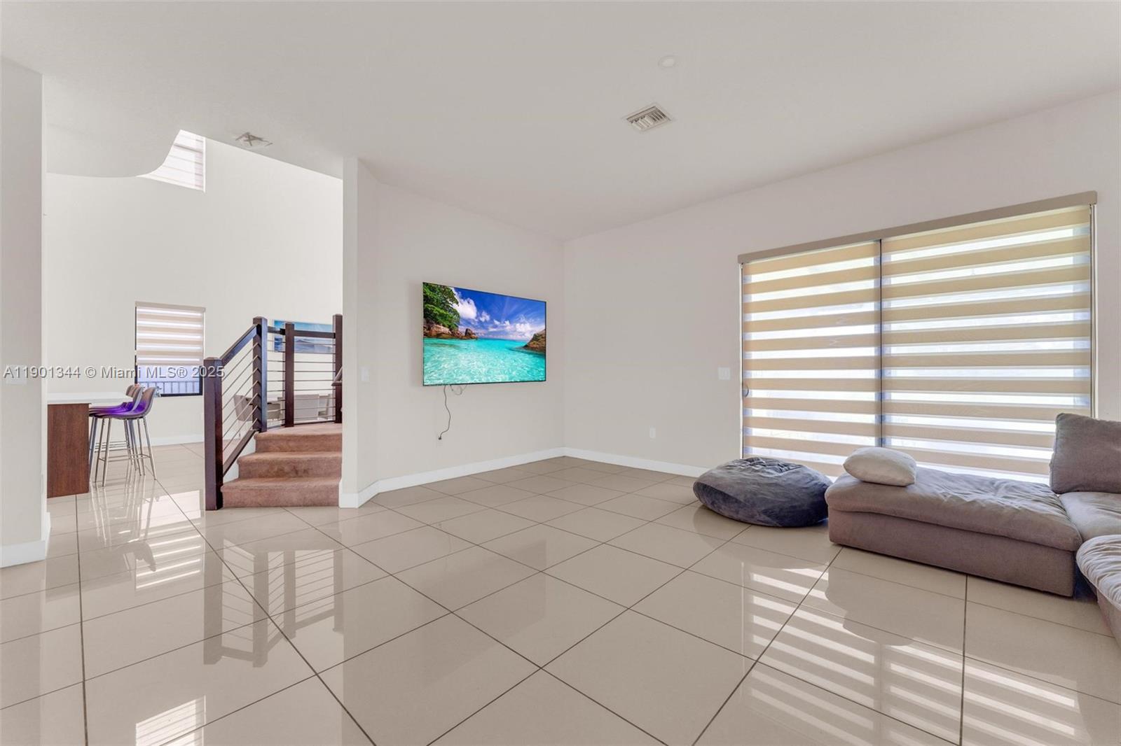 DUNNWOODY LAKE - Residential