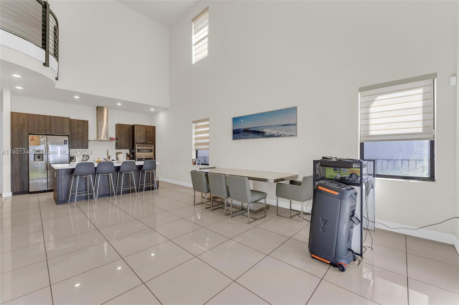 DUNNWOODY LAKE - Residential