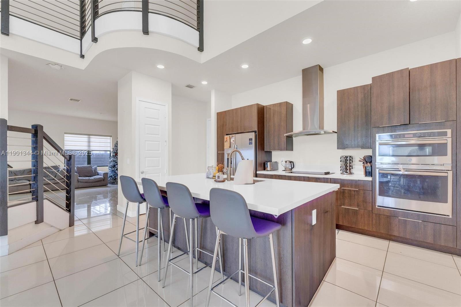 DUNNWOODY LAKE - Residential