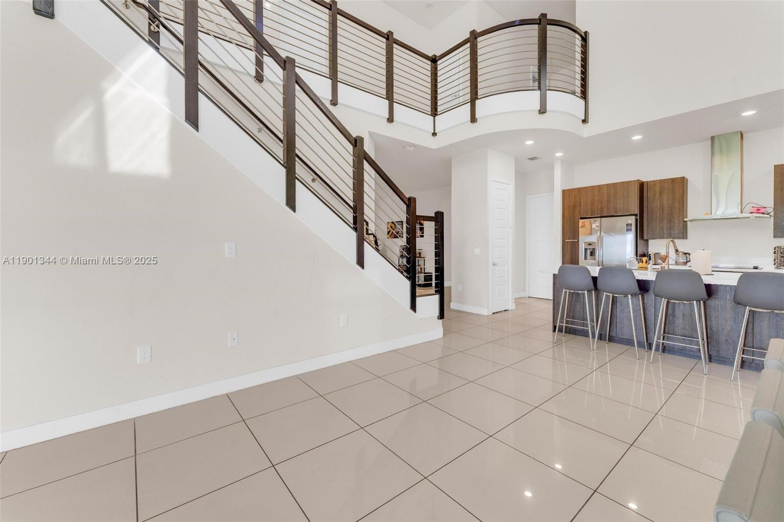 DUNNWOODY LAKE - Residential