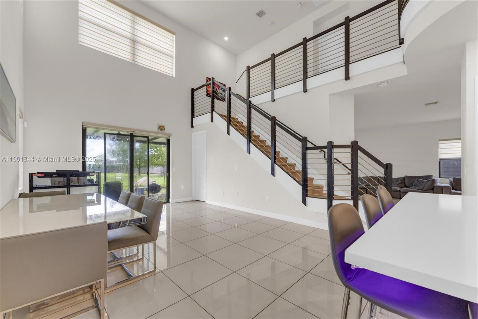 DUNNWOODY LAKE - Residential