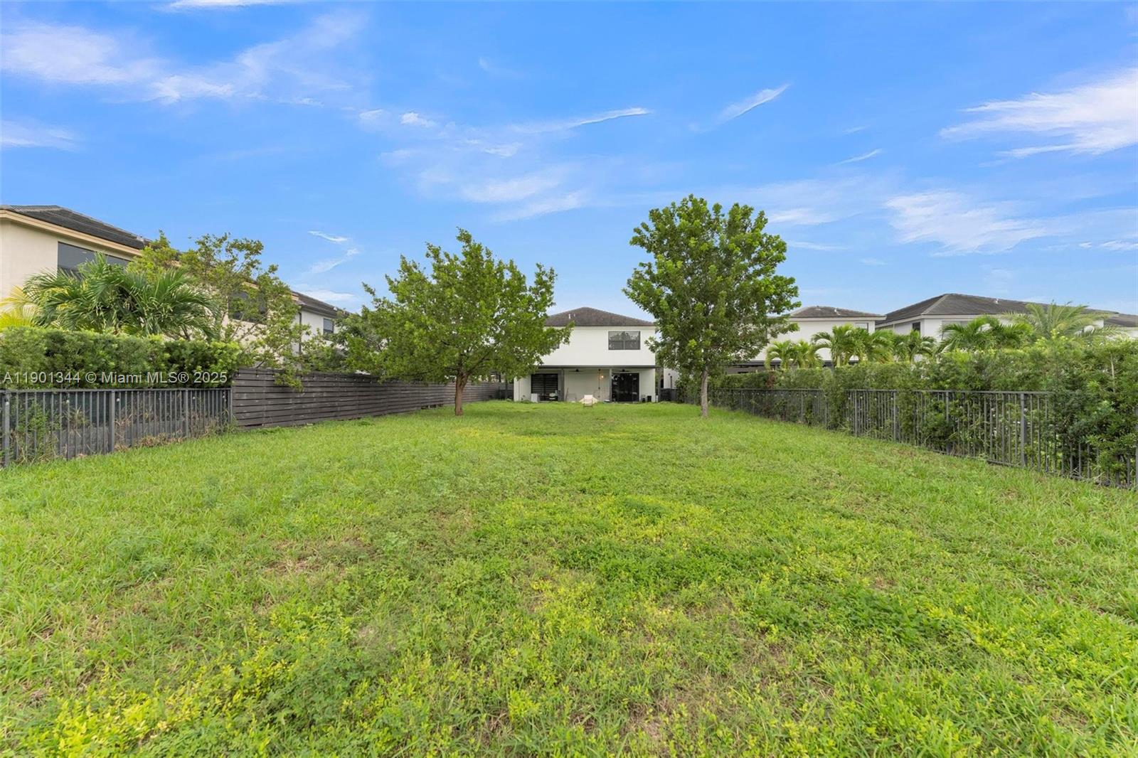 DUNNWOODY LAKE - Residential