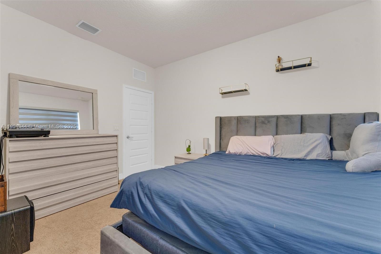 DUNNWOODY LAKE - Residential