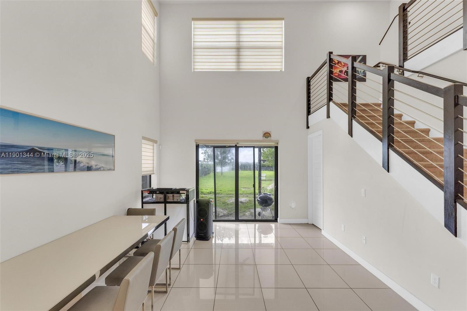 DUNNWOODY LAKE - Residential