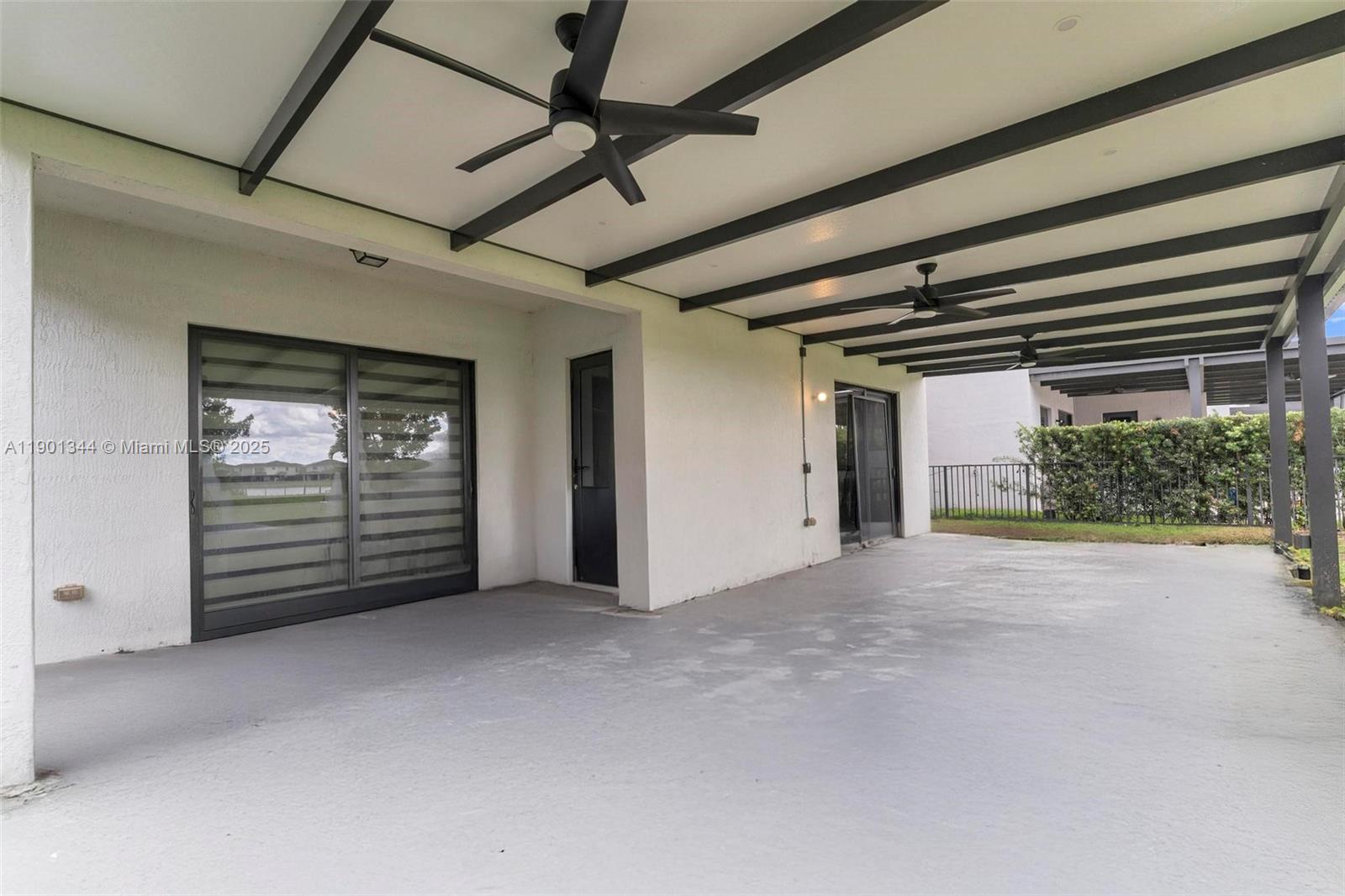 DUNNWOODY LAKE - Residential