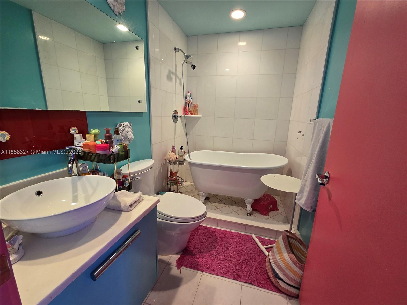 ARTECH RESIDENCES AT AVEN - Residential