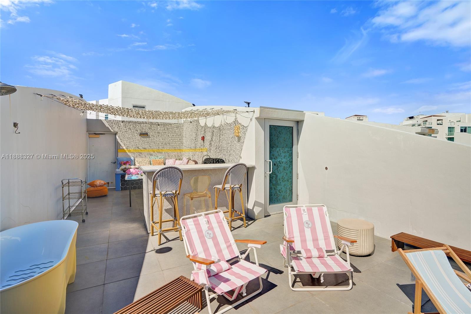 ARTECH RESIDENCES AT AVEN - Residential