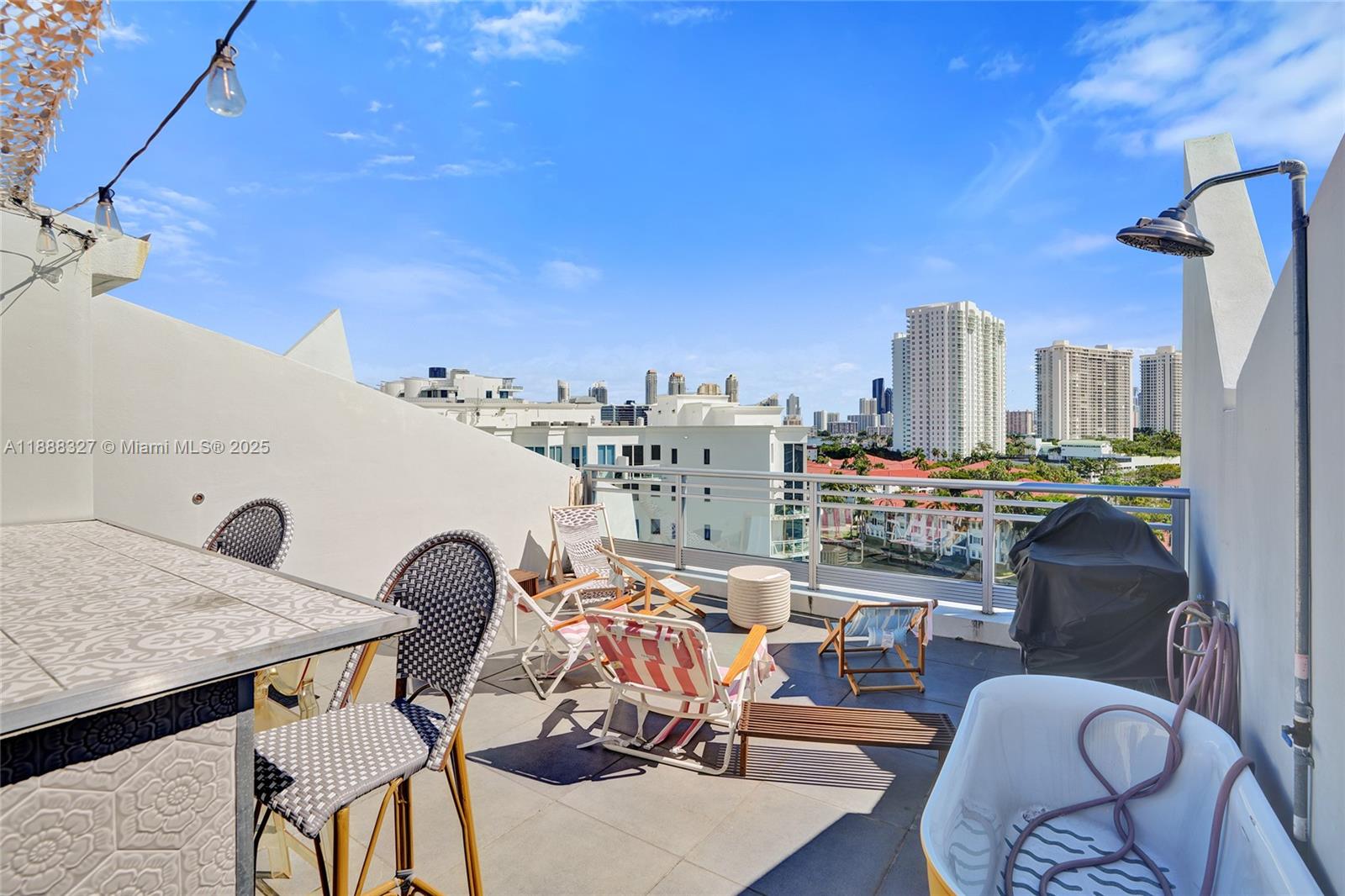 ARTECH RESIDENCES AT AVEN - Residential