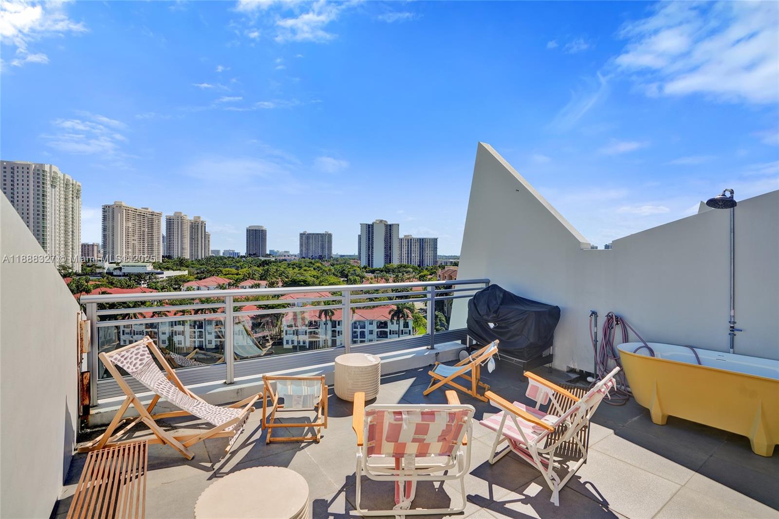 ARTECH RESIDENCES AT AVEN - Residential