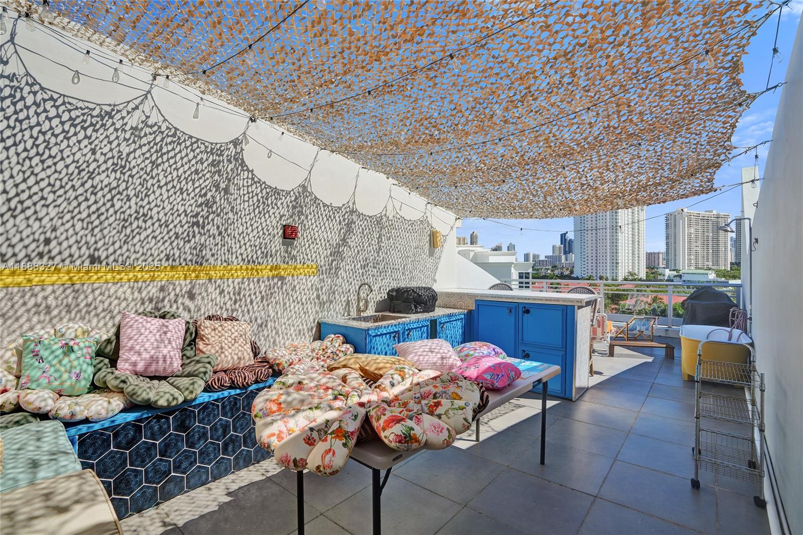 ARTECH RESIDENCES AT AVEN - Residential