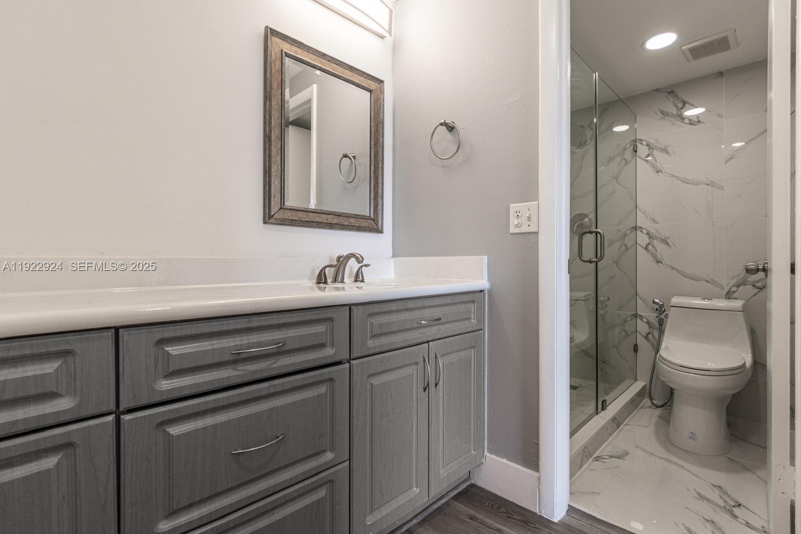 SANDALWOOD CONDO APTS - Residential