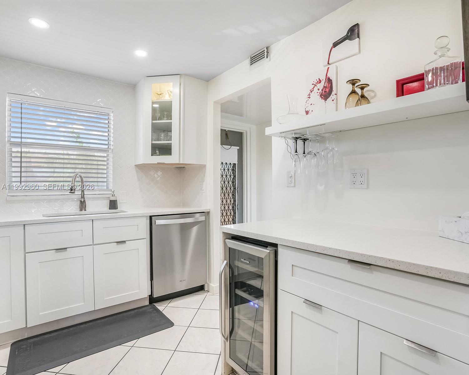 SUNRISE LAKES 145 CONDO - Residential