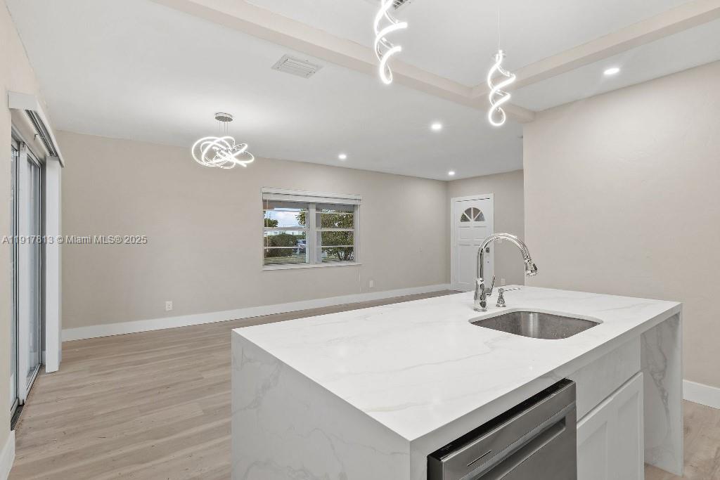 RICHMOND HEIGHTS - Residential