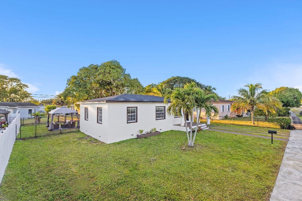 RICHMOND HEIGHTS - Residential