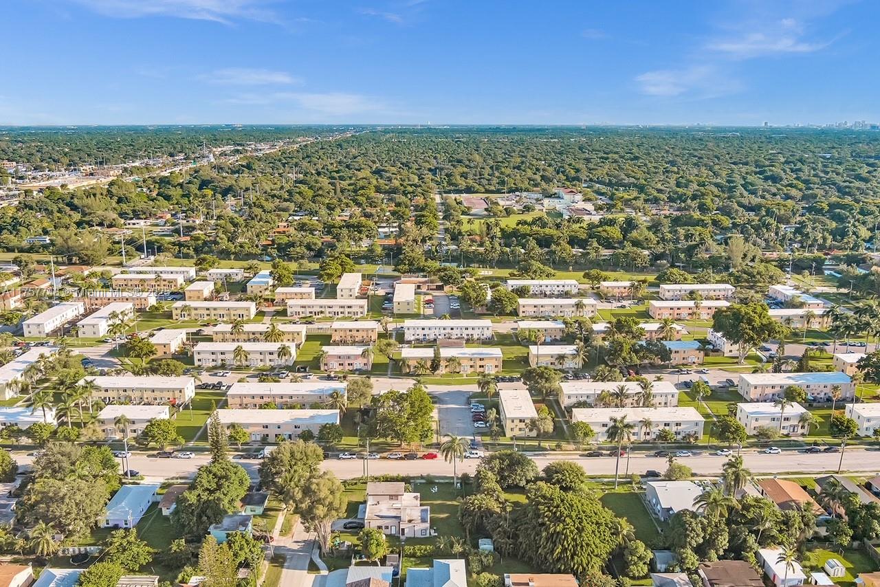 SUNSET PALM VILLAS CONDO - Residential