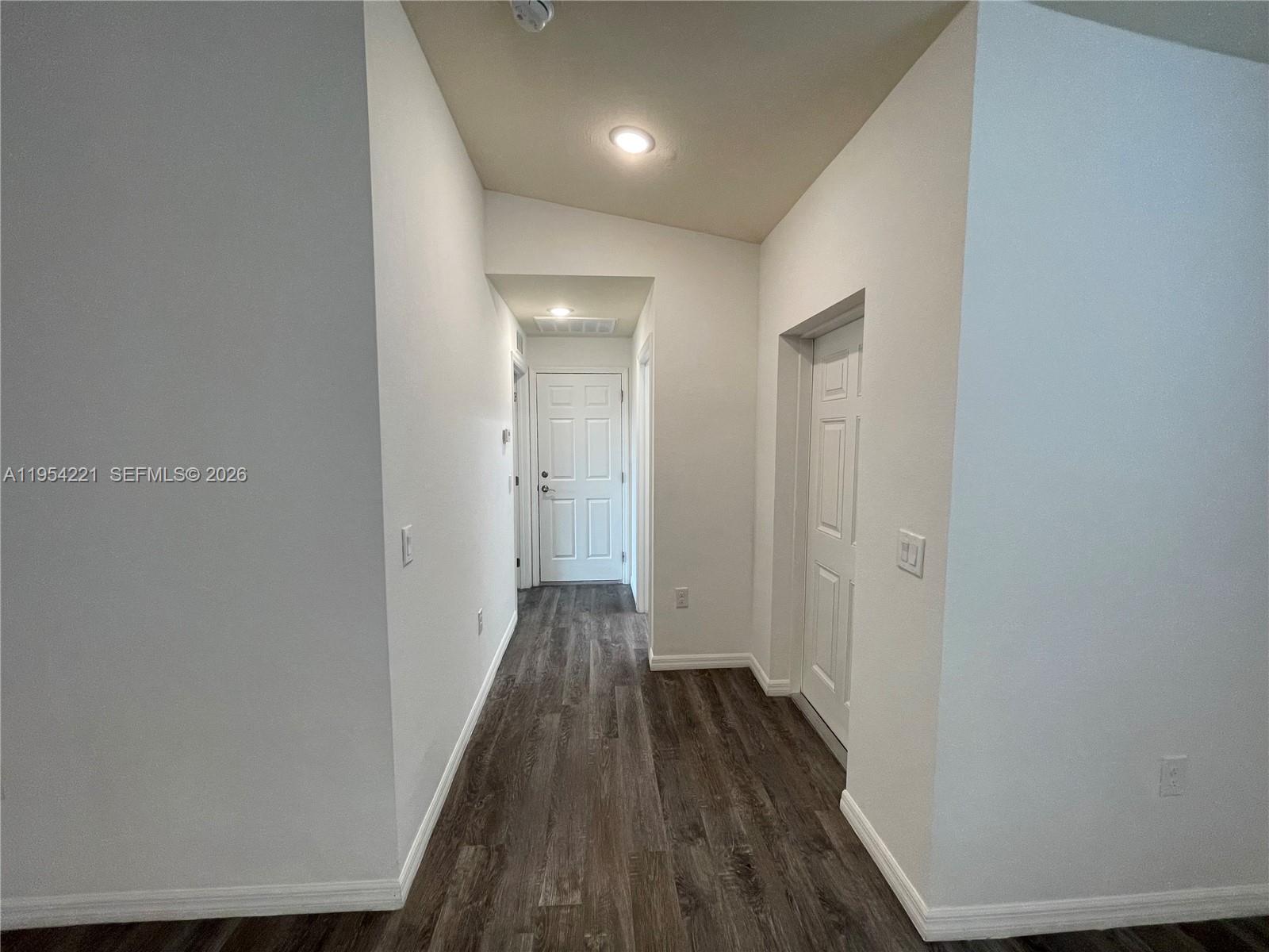 Banyon Village - Residential