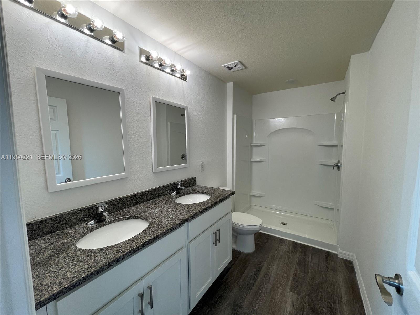 Banyon Village - Residential