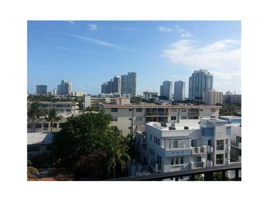 Top, corner renovated & large 1 bed /1.5 baths, renovated, open kitchen with granite countertops, stainless steal appliances.  Unit comes with assigned parking space, covered.  Building is professionally managed.  Quiet.  All offers should be accompanied  with initial application attached to this listing.