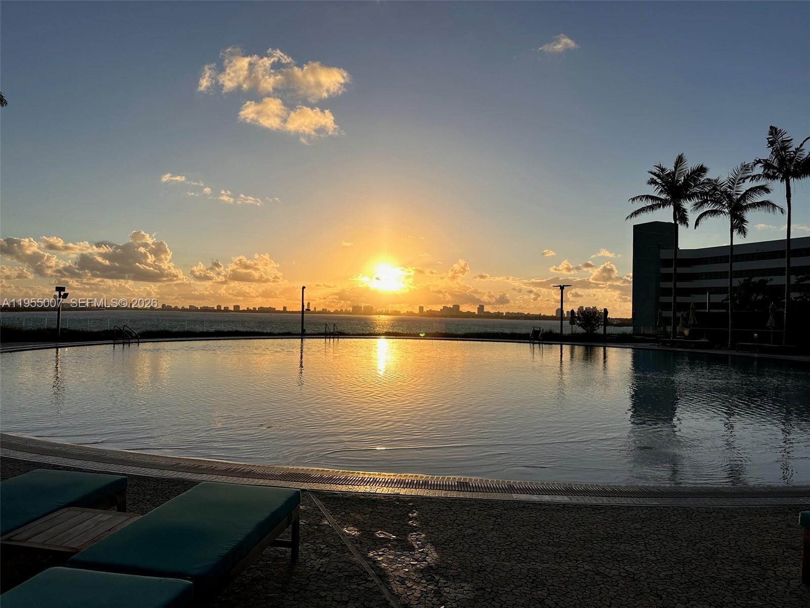 PARAISO BAY CONDO - Residential