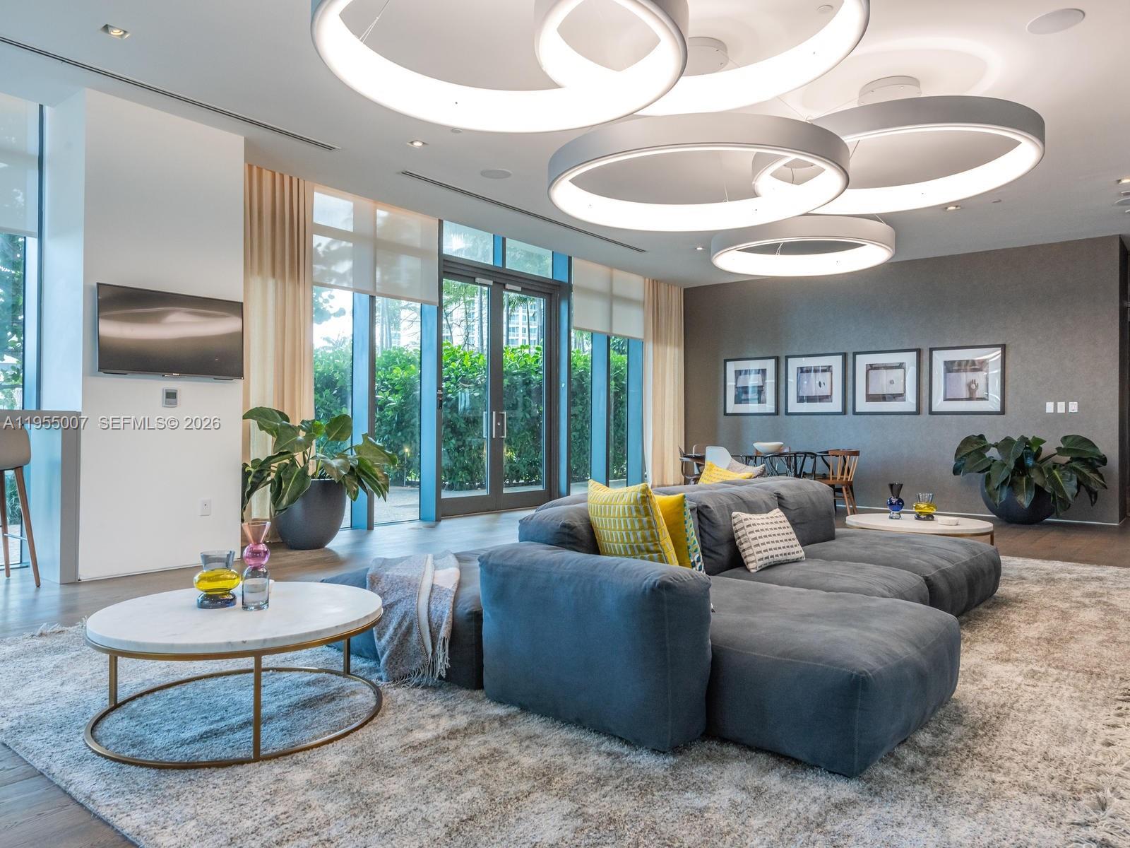 PARAISO BAY CONDO - Residential