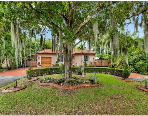 661 Falcon Ave Miami Springs FL 33166