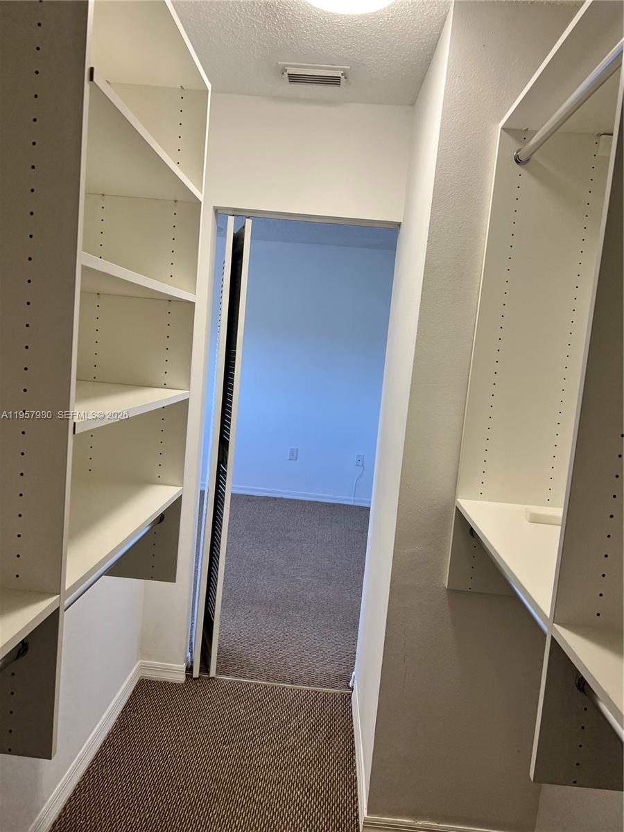 CARIBE LAKES PHASE I - Residential Lease